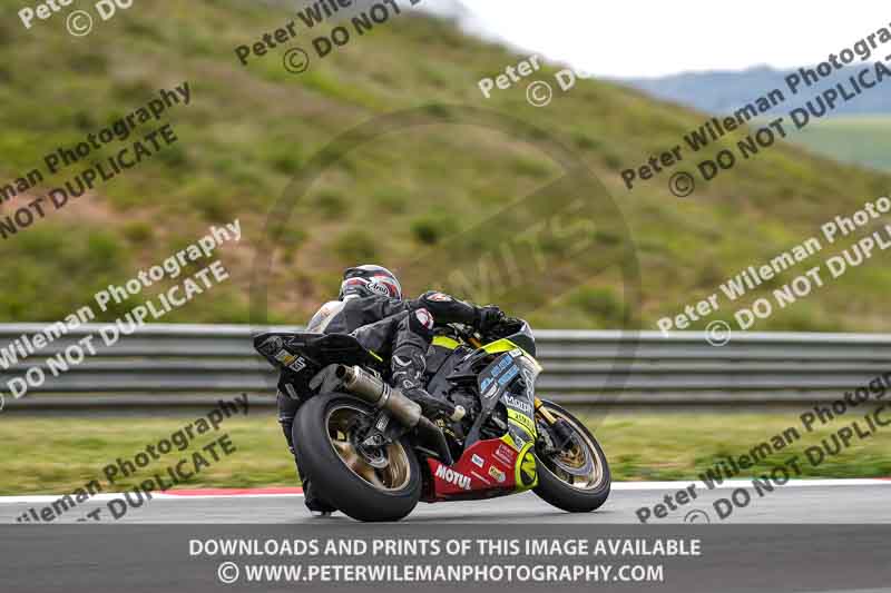 cadwell no limits trackday;cadwell park;cadwell park photographs;cadwell trackday photographs;enduro digital images;event digital images;eventdigitalimages;navarra;no limits trackdays;peter wileman photography;racing digital images;trackday digital images;trackday photos